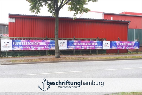 Mit Logo bedruckter Werbebanner aus Hamburg