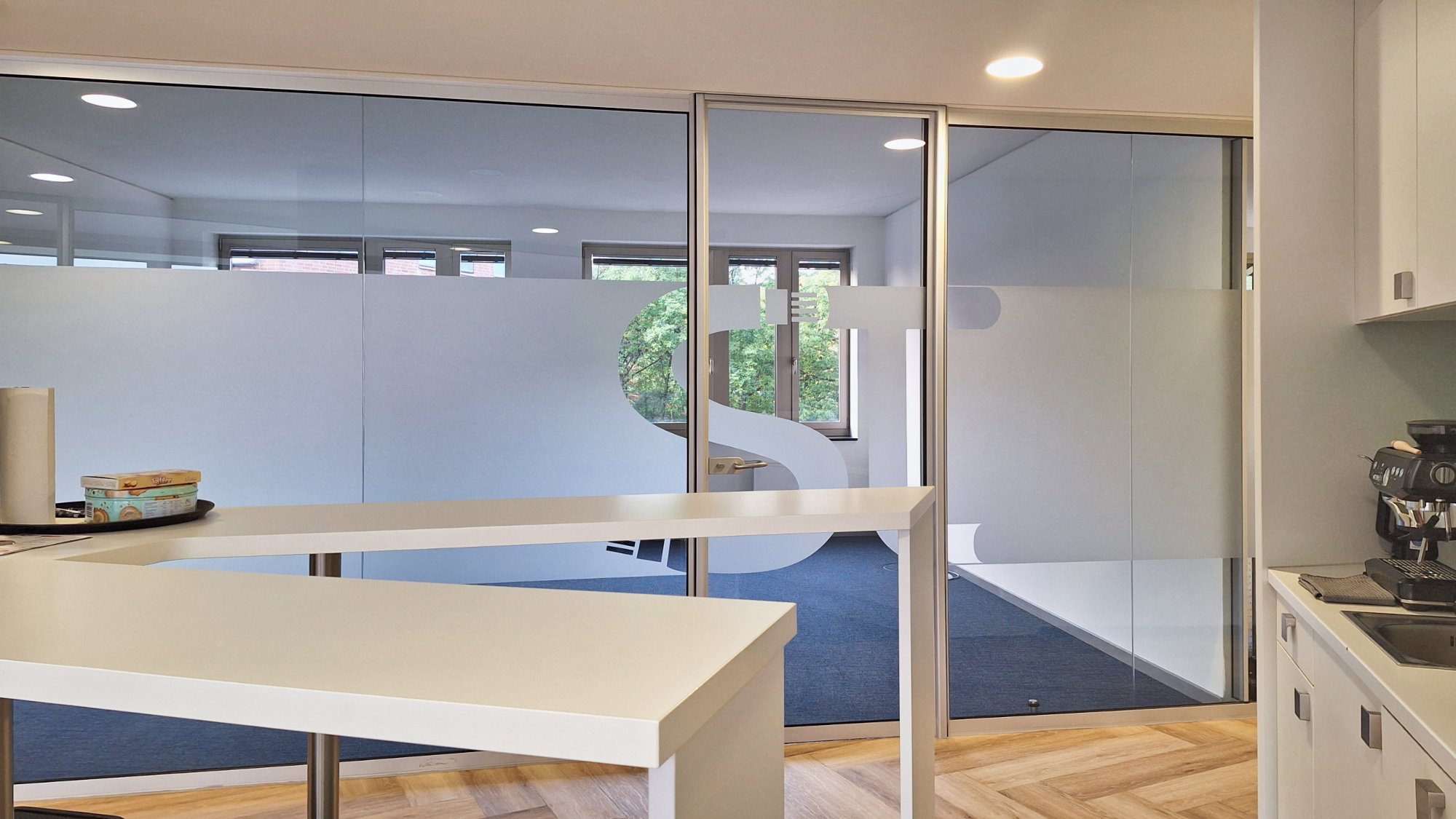 Milchglasfolie bei Seeve Tiefbau in Hamburg