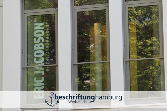 Fensterbeklebung mit Sandstrahloptik und Milchglasfolie